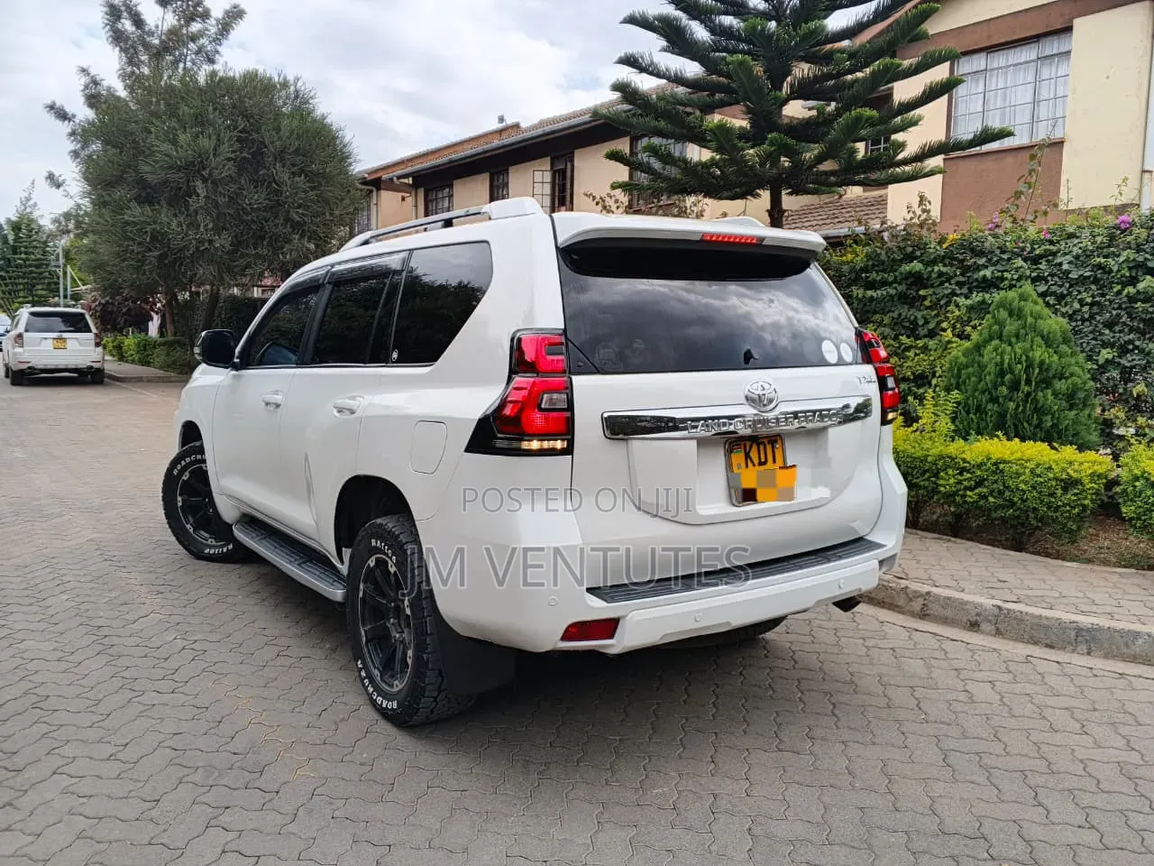 Toyota Land Cruiser Prado 2017 White