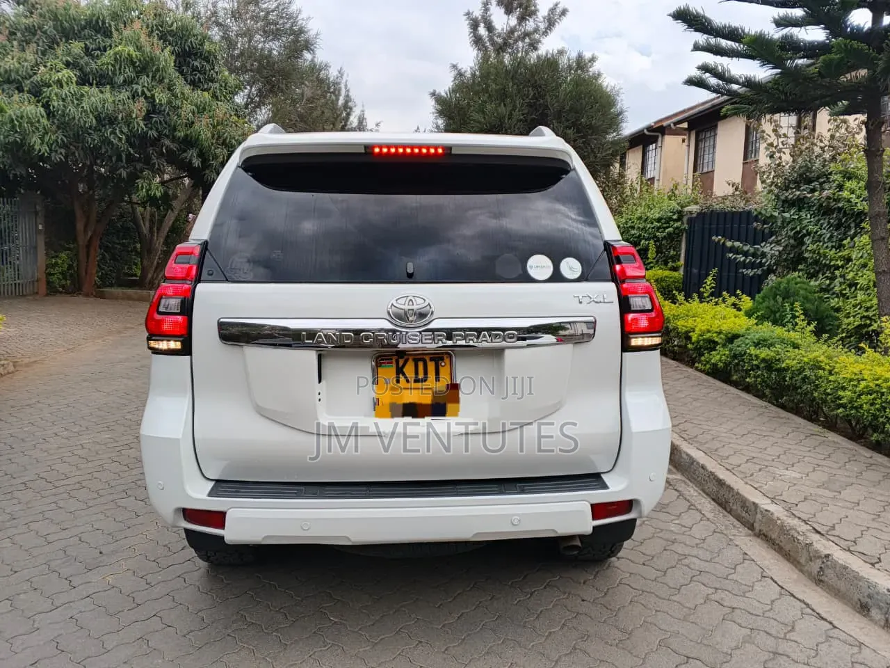 Toyota Land Cruiser Prado 2017 White