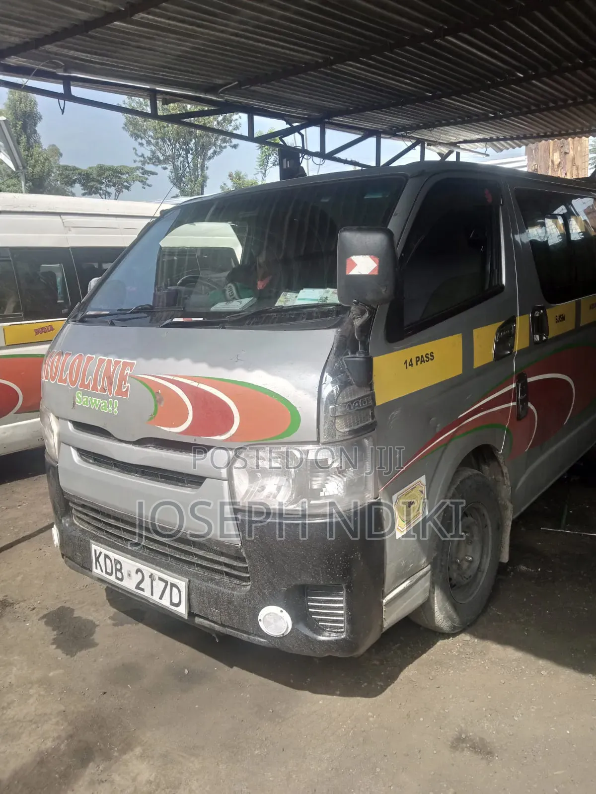 Toyota HiAce 2014 Silver