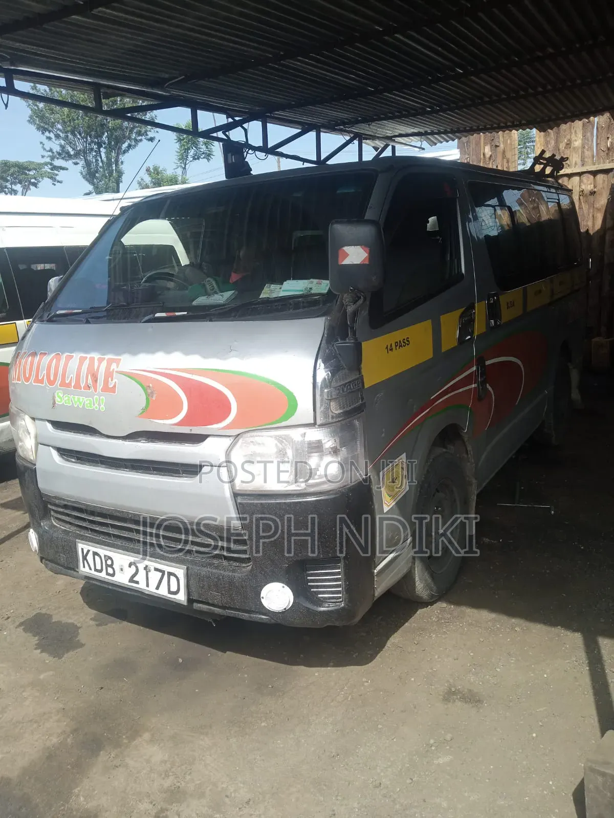 Toyota HiAce 2014 Silver