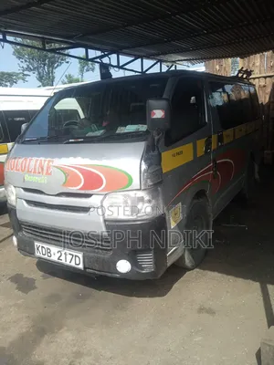Toyota HiAce 2014 Silver
