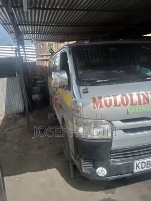 Toyota HiAce 2014 Silver