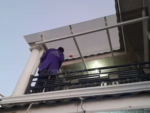 Elegant Pergola Shade Glass