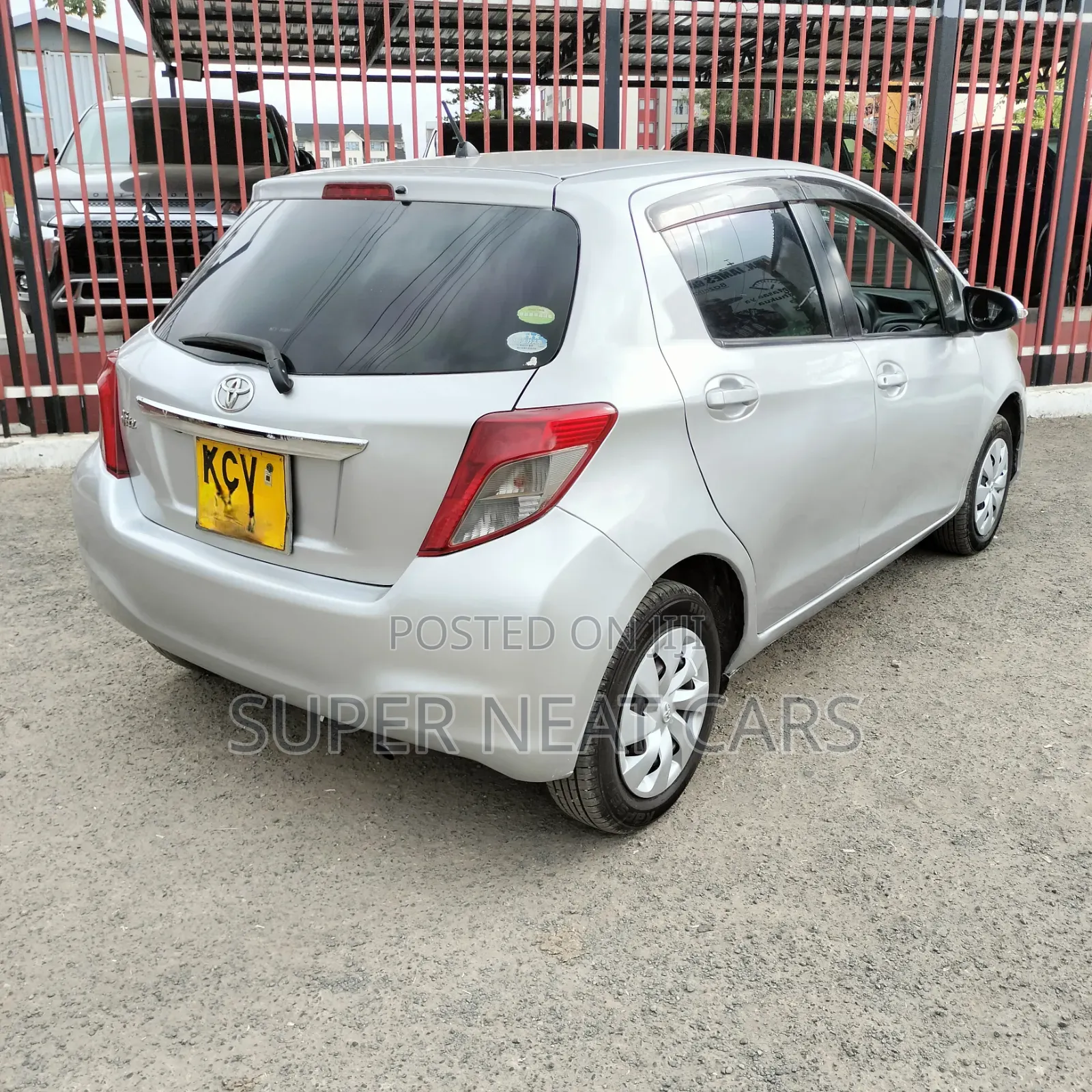Toyota Vitz 2012 Silver