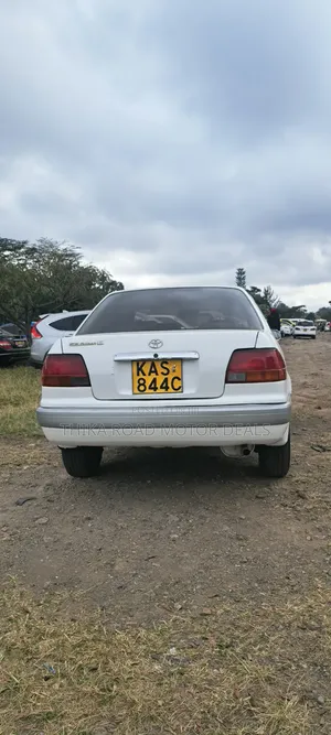 Toyota Corolla II 1999 White