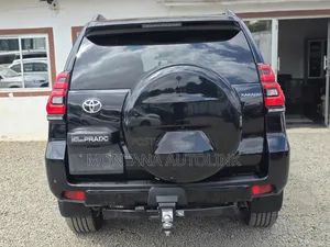 Toyota Land Cruiser Prado Kakadu 2019 Black
