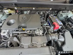 Toyota RAV4 2020 Green