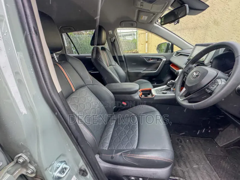 Toyota RAV4 2020 Green