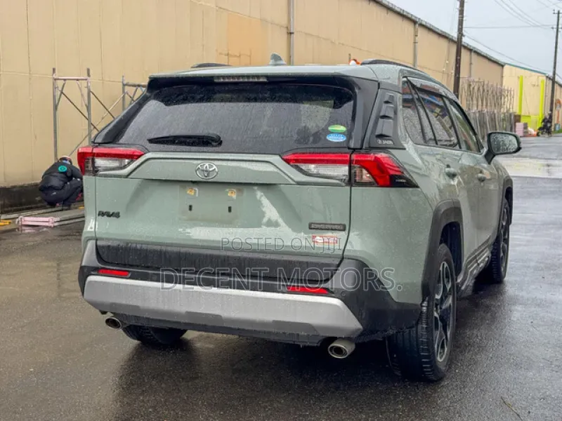 Toyota RAV4 2020 Green