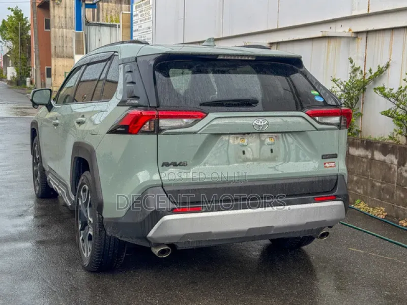 Toyota RAV4 2020 Green