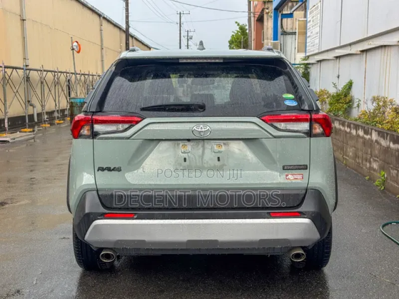 Toyota RAV4 2020 Green