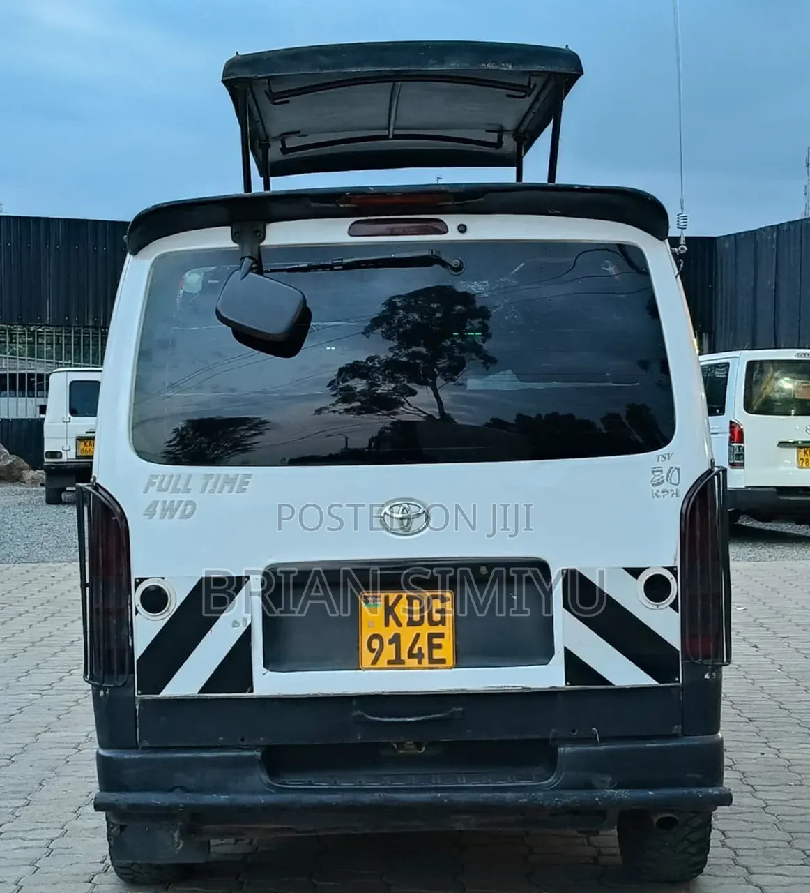 Toyota HiAce 2014 White