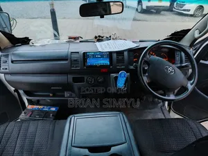 Toyota HiAce 2014 White