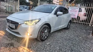 Mazda Demio 2018 Silver