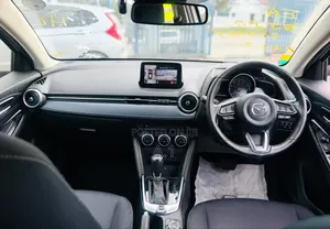 Mazda 2 2019 Beige