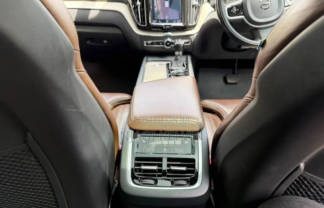 Volvo XC60 2018 White