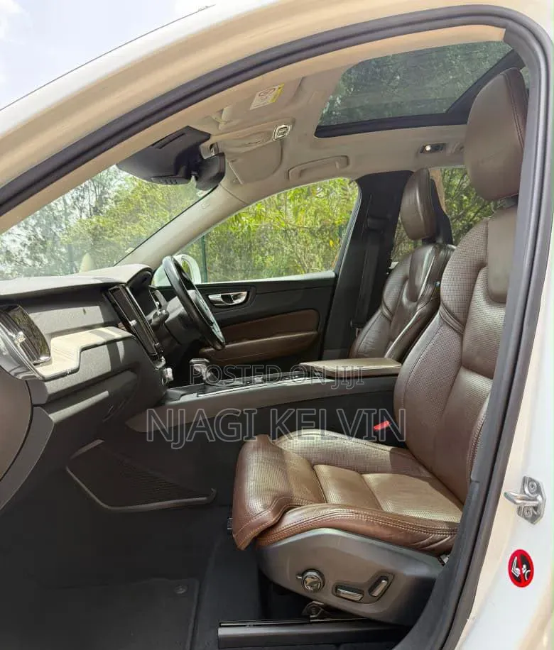 Volvo XC60 2018 White