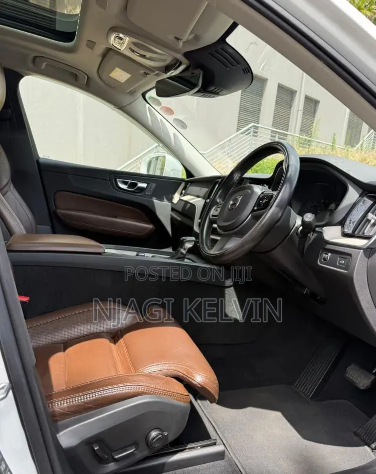 Volvo XC60 2018 White