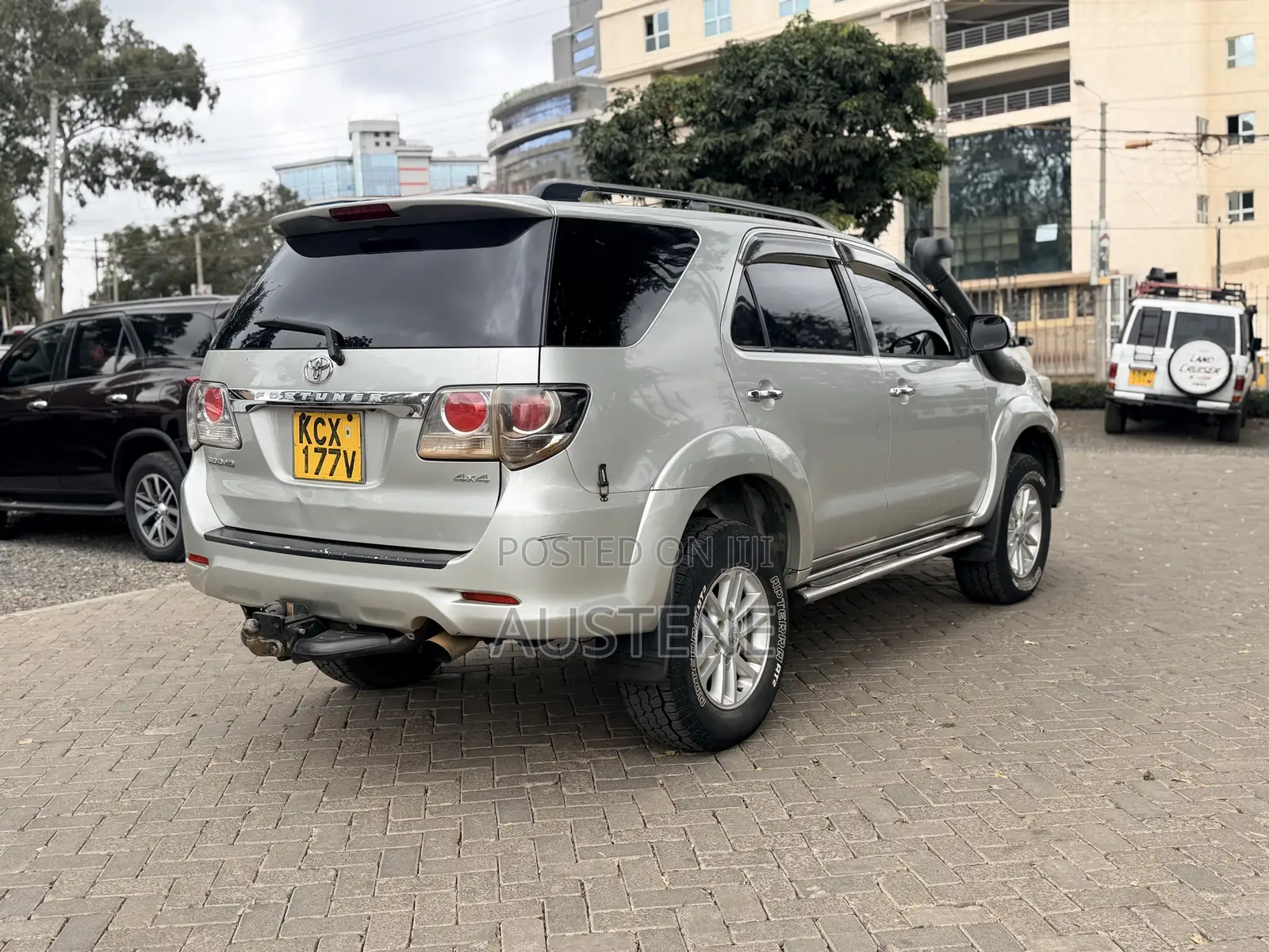 Toyota Fortuner 2012 Silver