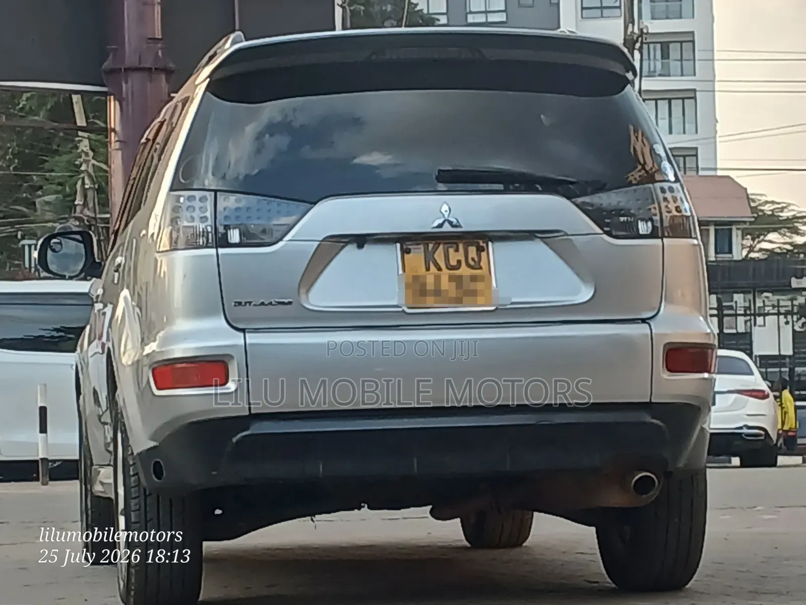 Mitsubishi Outlander 2011 Silver