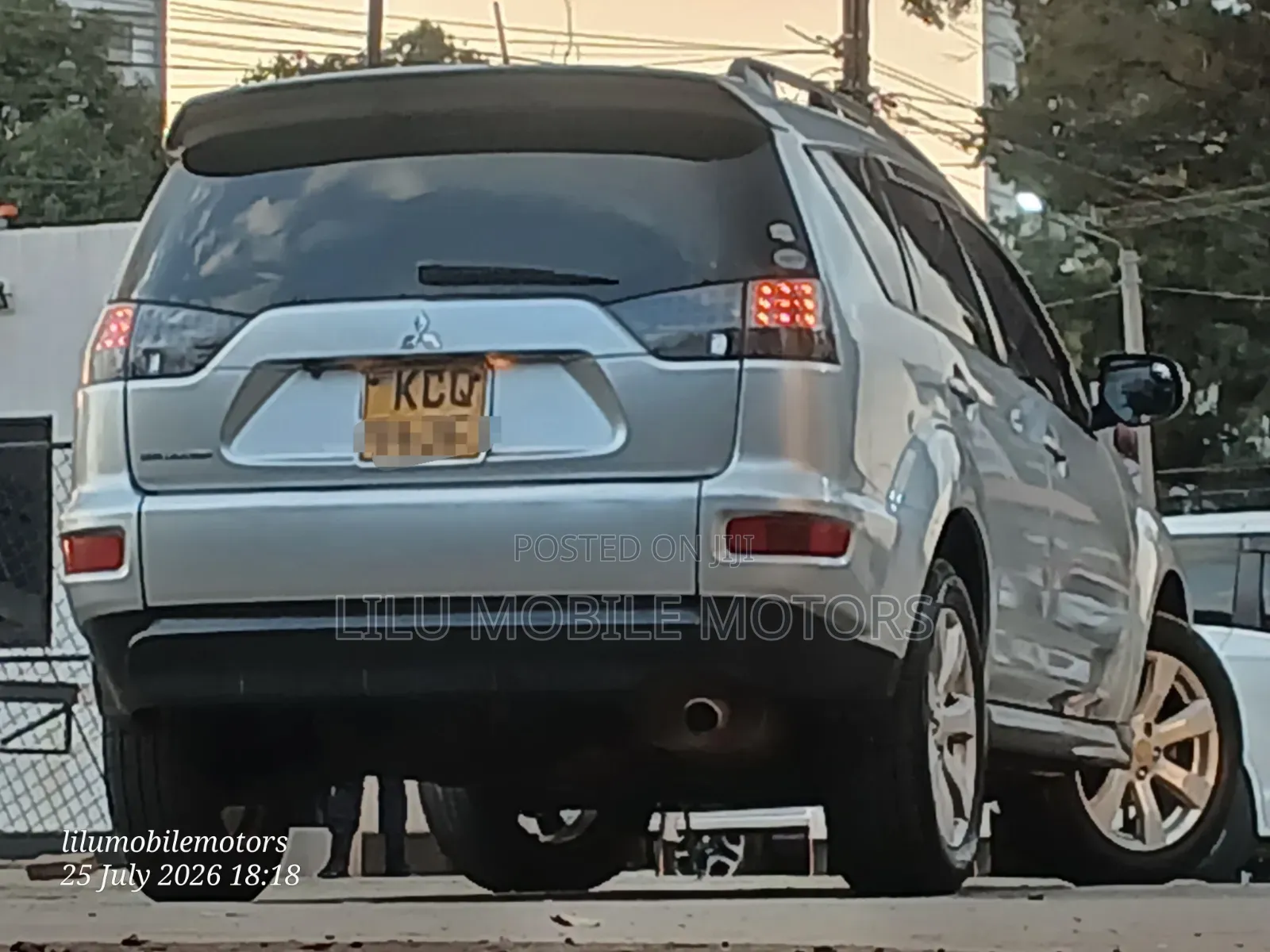 Mitsubishi Outlander 2011 Silver