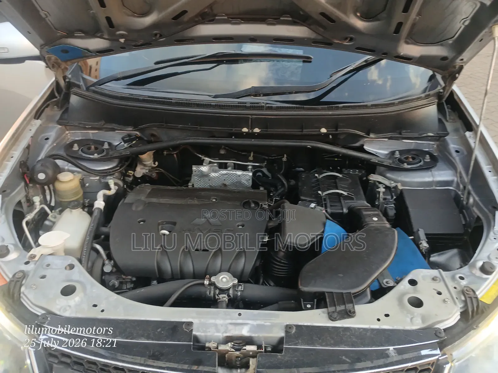 Mitsubishi Outlander 2011 Silver