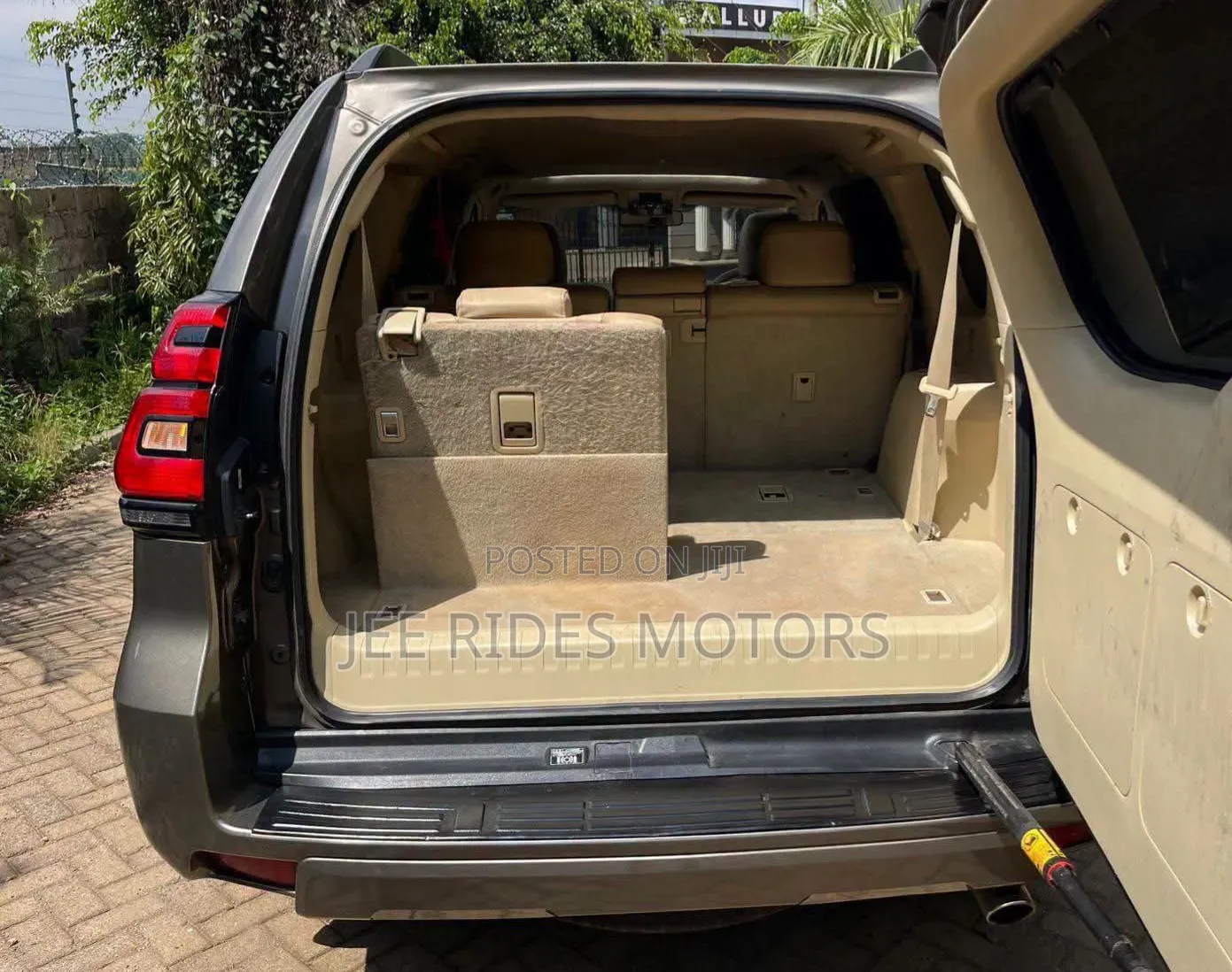 Toyota Land Cruiser Prado 2014 Gray