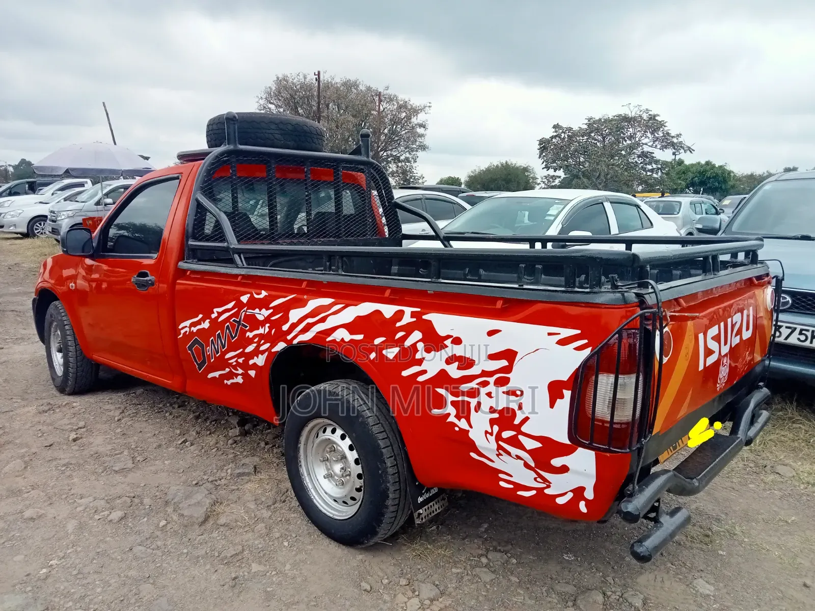 Isuzu D-MAX 2010 Red