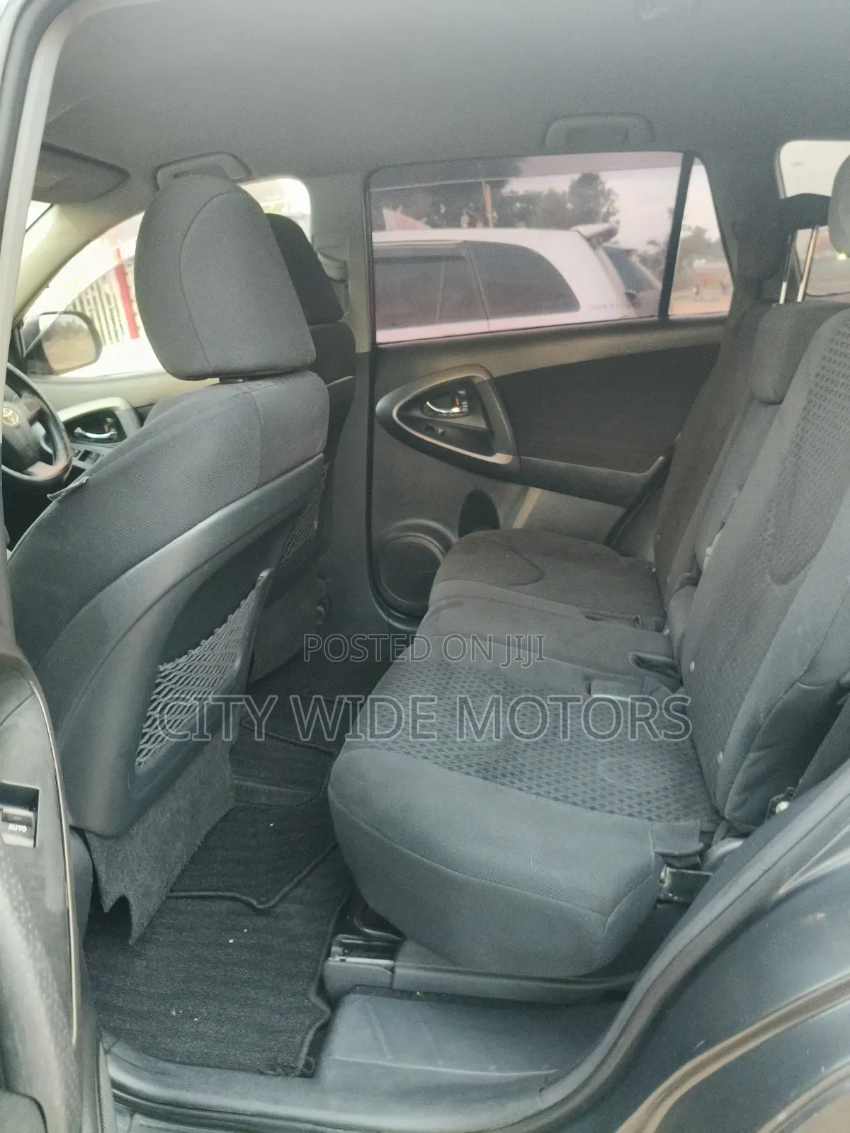 Toyota Vanguard 2010 Gray