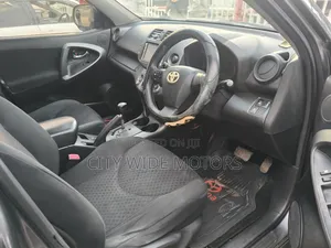 Toyota Vanguard 2010 Gray