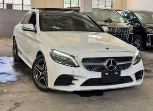 Mercedes-Benz C200 2019 Pearl