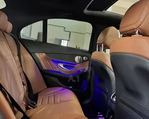 Mercedes-Benz C200 2019 Pearl