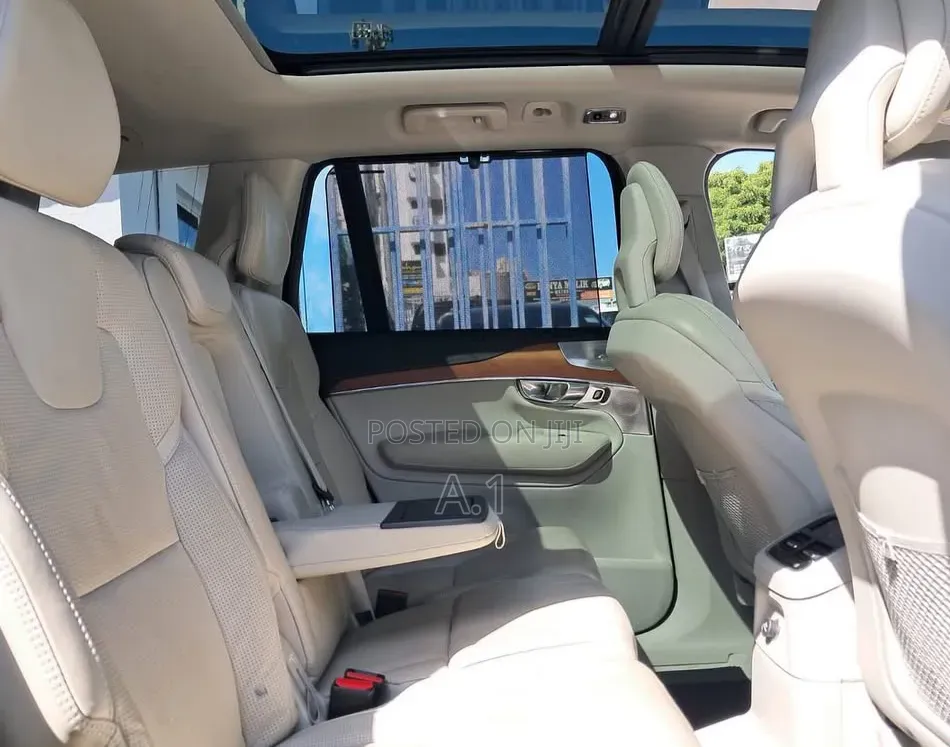 Volvo XC90 2019 Pearl