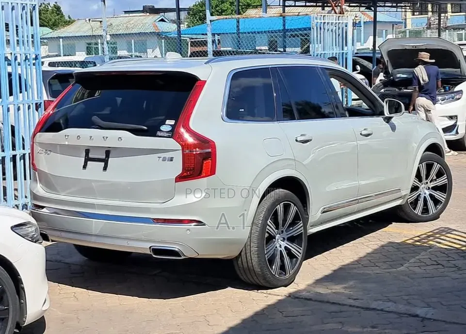 Volvo XC90 2019 Pearl