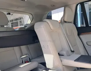 Volvo XC90 2019 Pearl