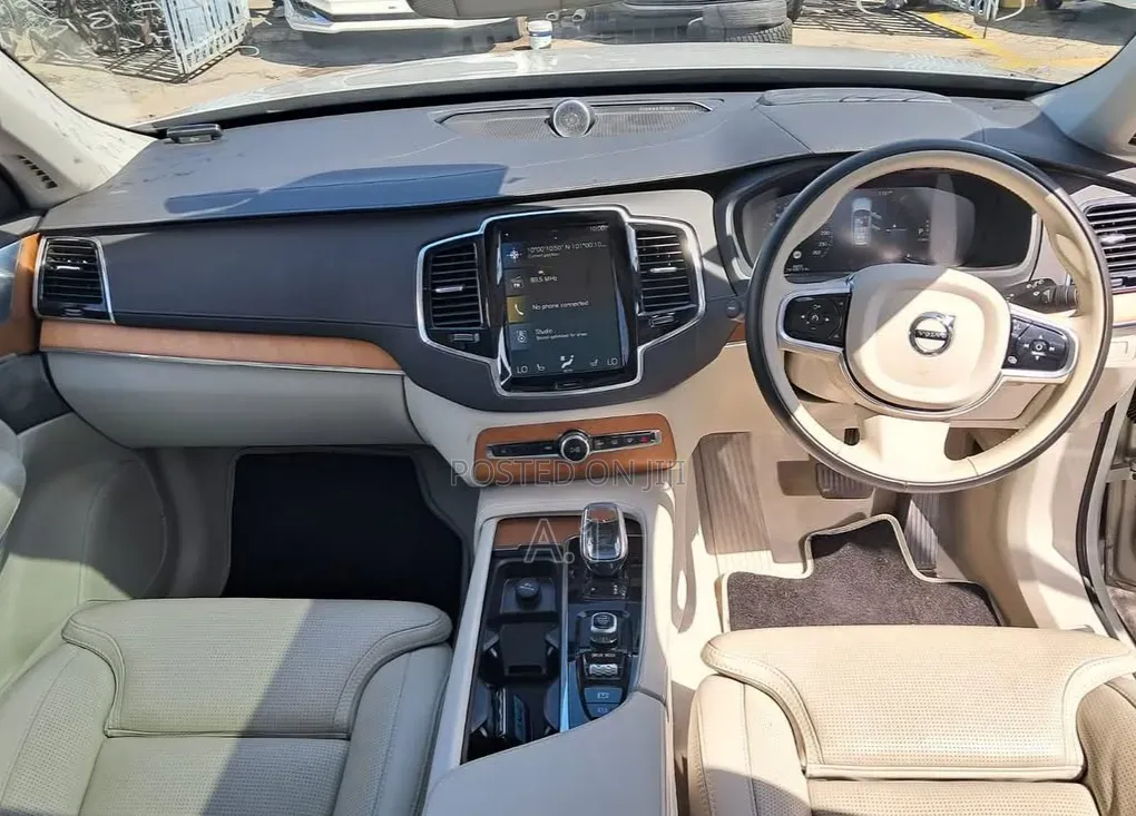 Volvo XC90 2019 Pearl