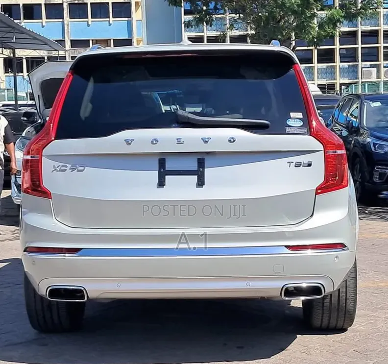 Volvo XC90 2019 Pearl