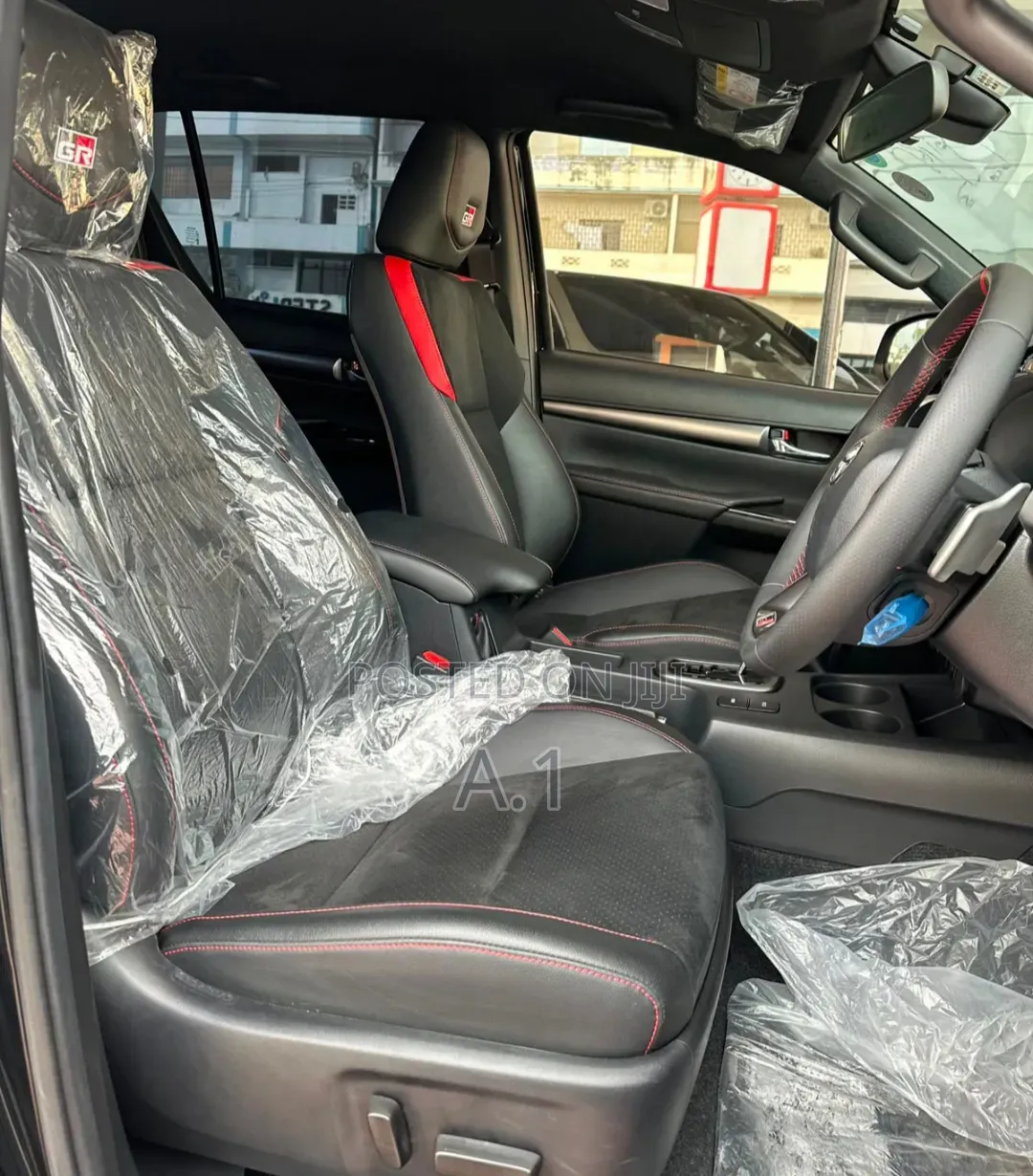 Toyota Hilux 2020 Black