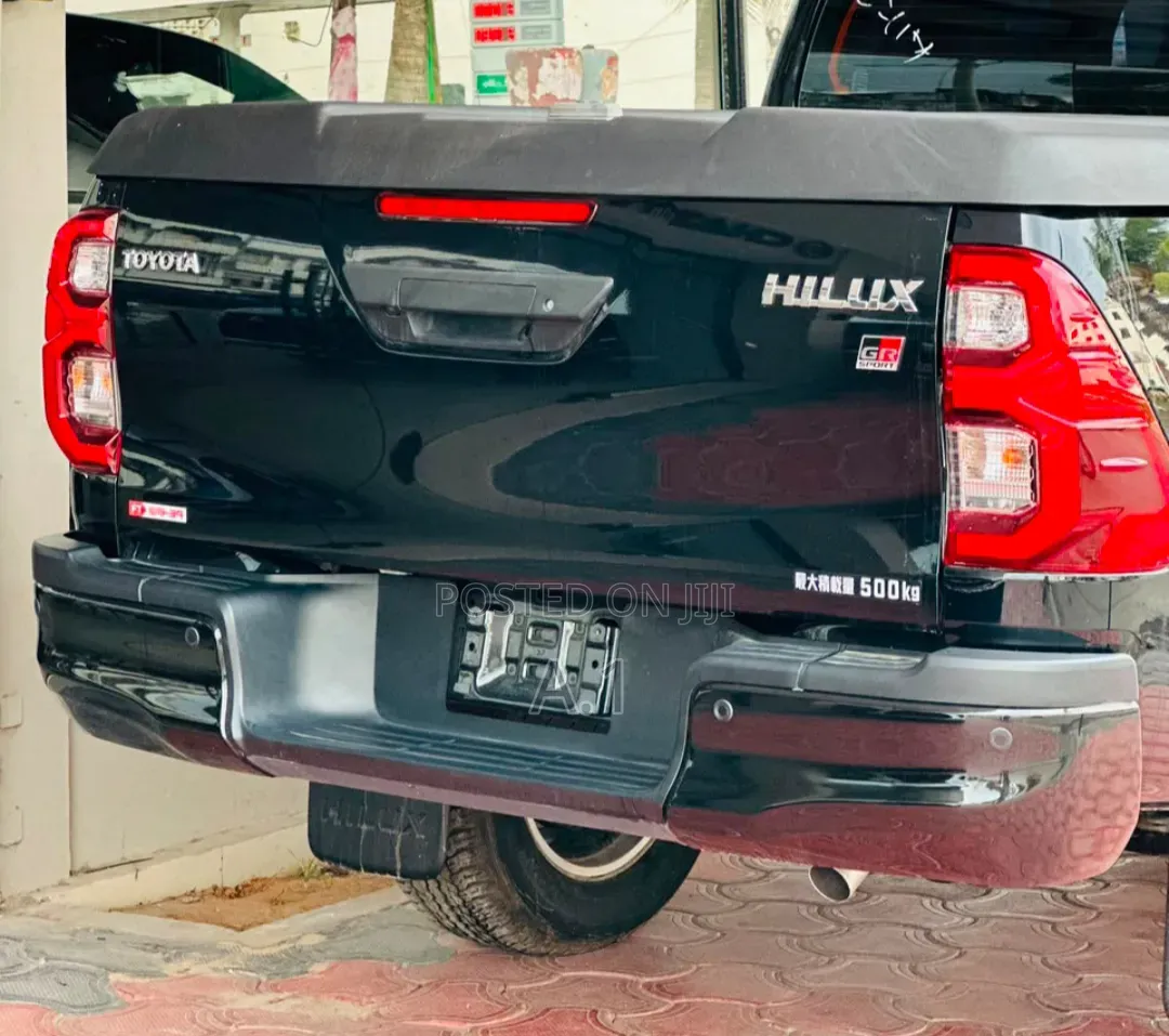 Toyota Hilux 2020 Black