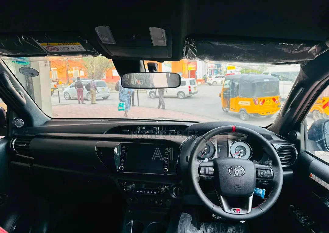Toyota Hilux 2020 Black