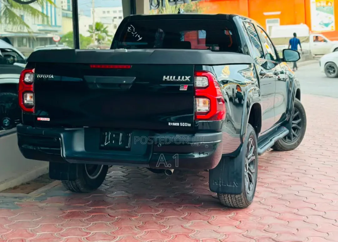 Toyota Hilux 2020 Black