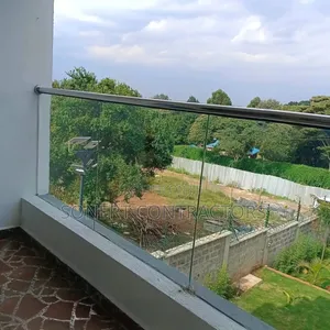 Stylish Custom Balcony Glass Rail