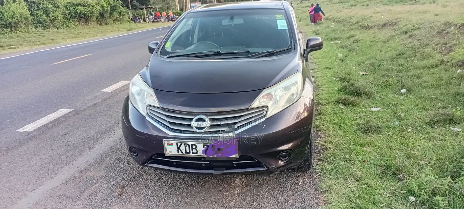 Nissan Note 2014 Maroon
