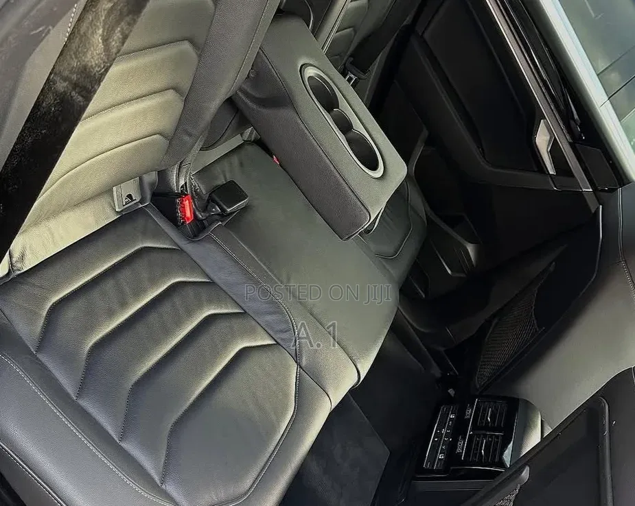 Volkswagen Touareg 2020 Black