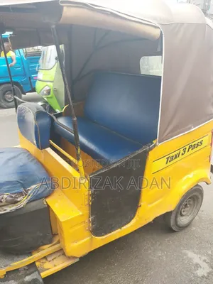 Bajaj RE 2014 Yellow