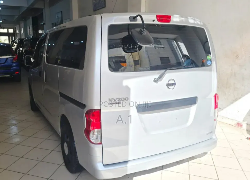 Nissan NV200 2019 Silver