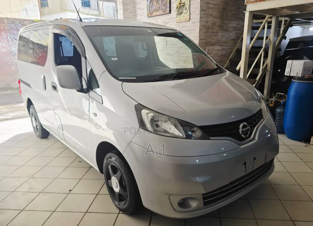 Nissan NV200 2019 Silver