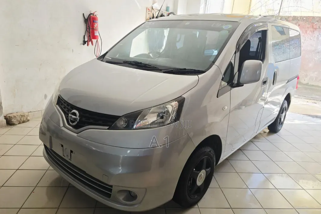 Nissan NV200 2019 Silver