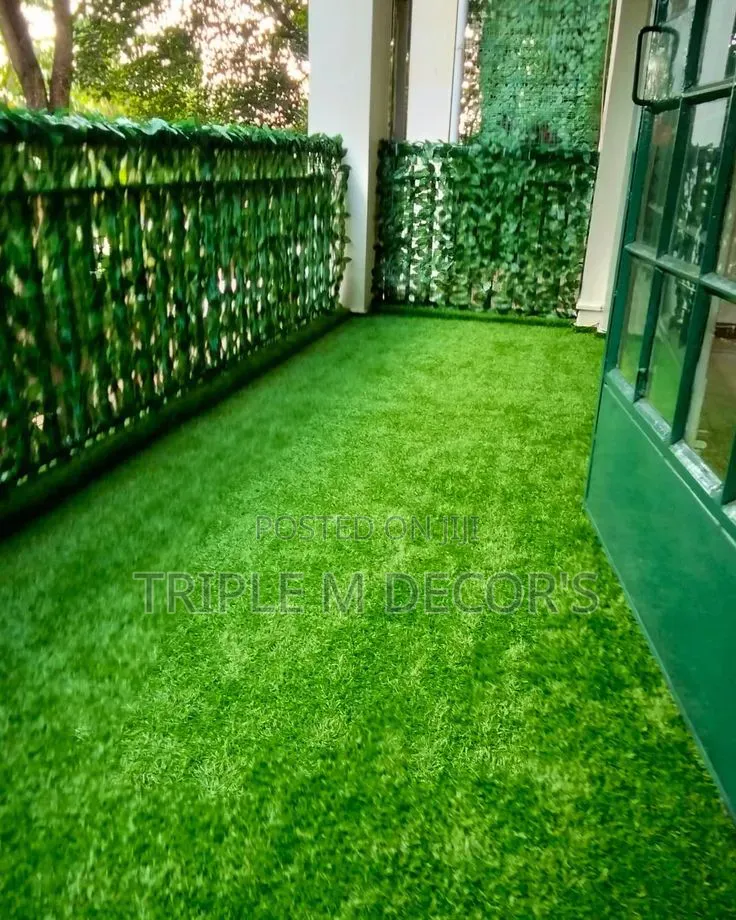 Best for Balcony Privacy Fence and Grass Carpet