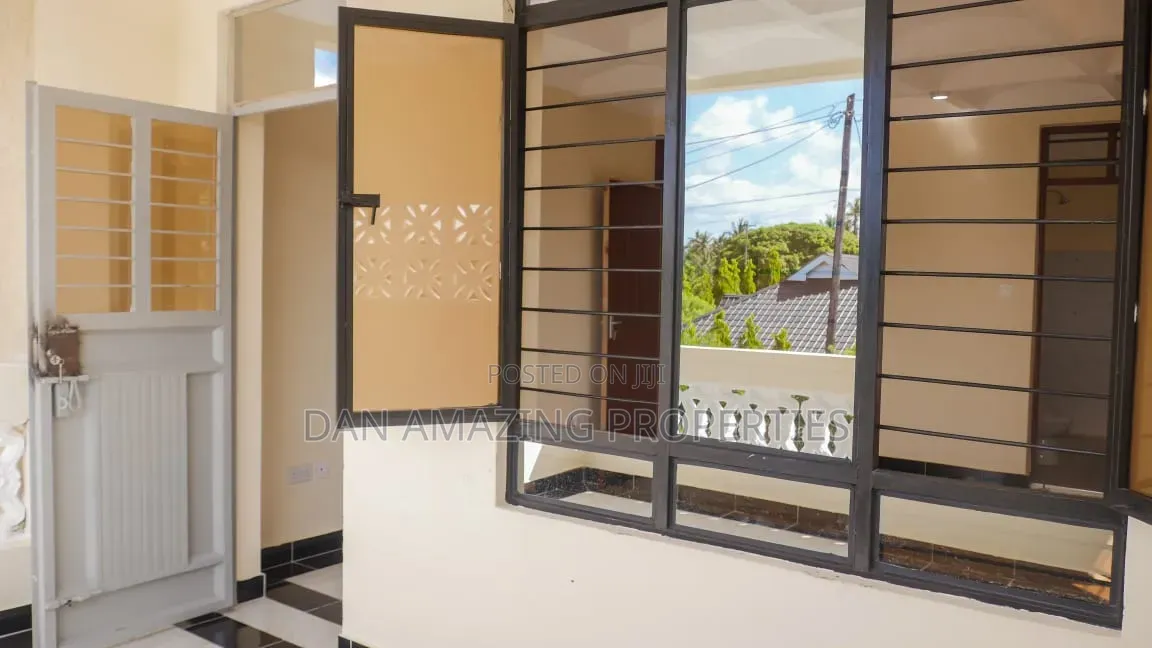 4bdrm Maisonette in Mvindeni Plus Dsq, Diani for sale